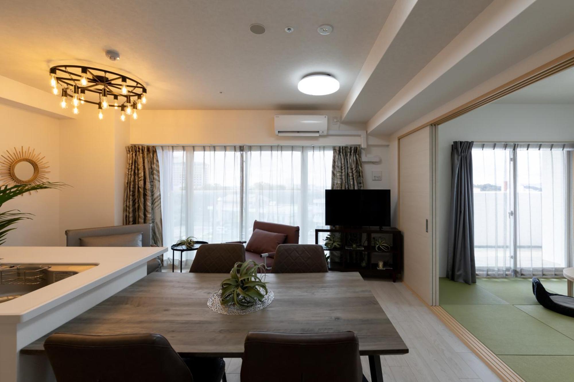 Aparthotel クリスタルエグゼ南紀白浜2 Širahama Pokoj fotografie